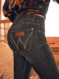 Wrangler Retro -Mae - Mid-Rise Style 1009MWZMS