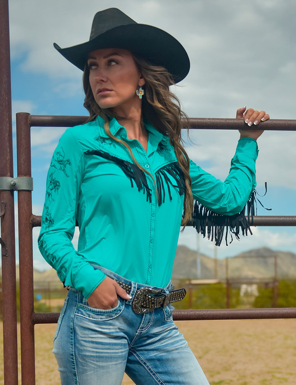 Cowgirl Tuff Company Pullover Button Up (Black Turquoise Breathe Lightweight Stretch Jersey With Printed Horses)