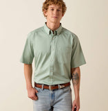Ariat Men's Lightweight Twill Classic Fit Western Shirt in green, featuring a button-down collar and short sleeves.