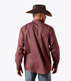 Ariat Men's Wrinkle Free Dion Long Sleeve Snap Shirt back view with cowboy hat.